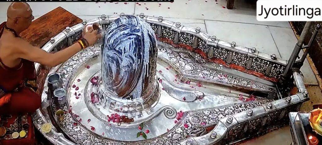 Ujjain station to Mahakaleshwar Temple Distance